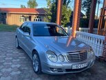 Mercedes E 220-1
