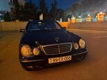 Mercedes E 270-11
