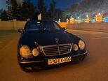 Mercedes E 270-1