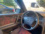 Mercedes E 240-13