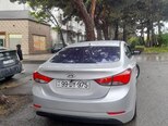 Hyundai Elantra-3