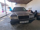 Mercedes 190-1
