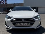 Hyundai Elantra-1