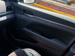 Hyundai Elantra-11