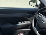 Hyundai Elantra-8