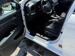 Hyundai Elantra-12