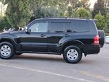 Mitsubishi Pajero-4