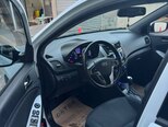 Hyundai Accent-7