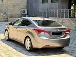 Hyundai Elantra-4