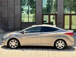 Hyundai Elantra-6