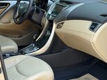 Hyundai Elantra-9