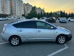 Toyota Prius-12