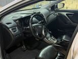 Hyundai Elantra-8