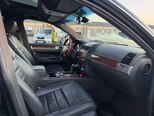 Volkswagen Touareg-8