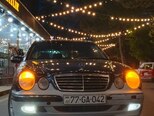 Mercedes E 220-2