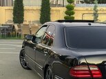 Mercedes E 240-6