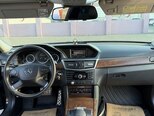 Mercedes E 300-13