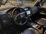 Mitsubishi Pajero-5