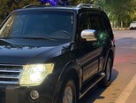 Mitsubishi Pajero-3