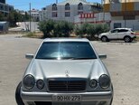 Mercedes E 230-3