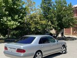 Mercedes E 230-6
