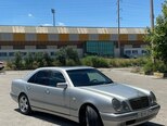 Mercedes E 230-4