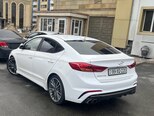 Hyundai Elantra-4