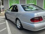 Mercedes E 220-7