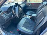 Mercedes E 220-11