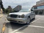 Mercedes E 220-1