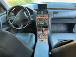 Mercedes E 220-10
