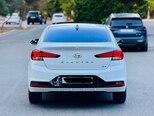Hyundai Elantra-4