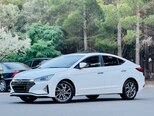 Hyundai Elantra-3