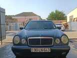 Mercedes E 220-1