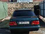 Mercedes E 220-2