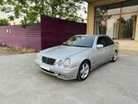 Mercedes E 220-2