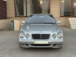 Mercedes E 220-1