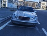 Mercedes E 280-1