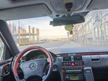 Mercedes E 280-9