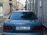 Mercedes E 200-2