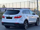 Hyundai Grand Santa Fe-11