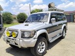 Mitsubishi Pajero-4