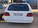 Mercedes E 240-4