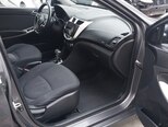 Hyundai Accent-11