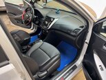 Hyundai Accent-6
