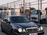 Mercedes E 230-1
