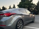 Hyundai Elantra-4