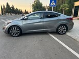 Hyundai Elantra-12