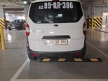 Ford Transit Courier-7