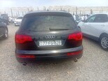 Audi Q7-2